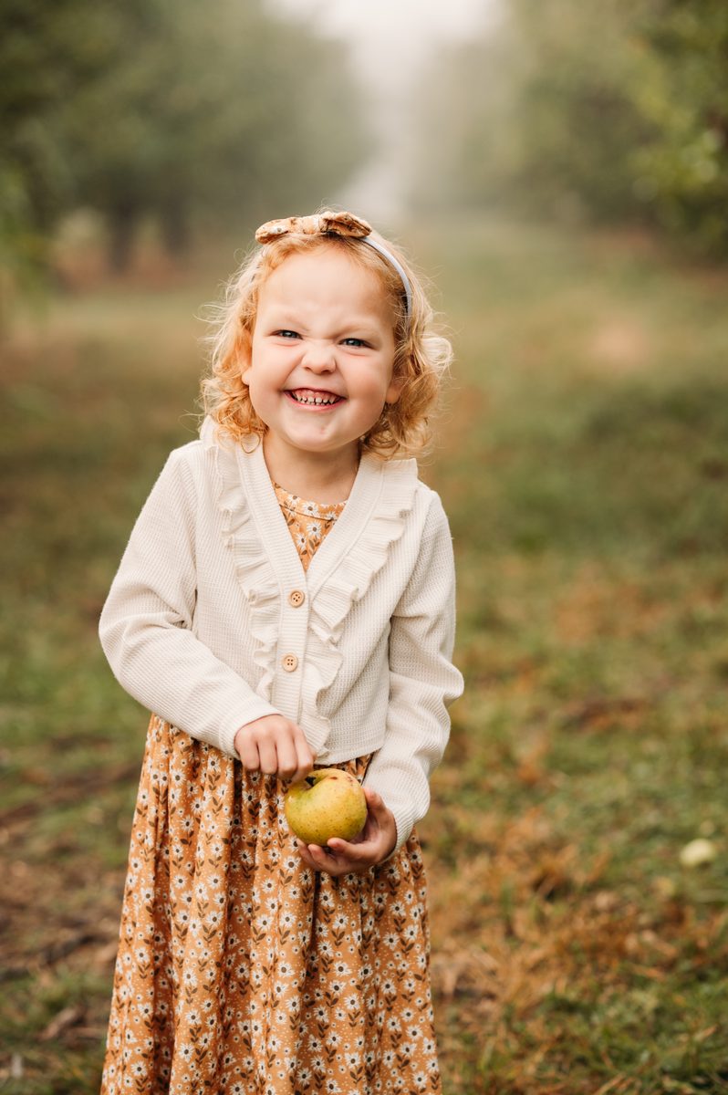Rachel Cherry Photography family session in warm natural light near Kansas City — family photography in the Kansas City area