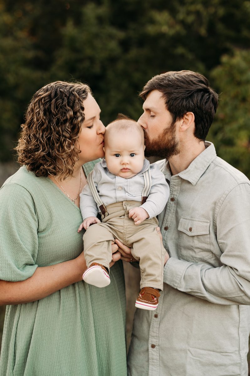 Rachel Cherry Photography family session in warm natural light near Kansas City — family photography in the Kansas City area